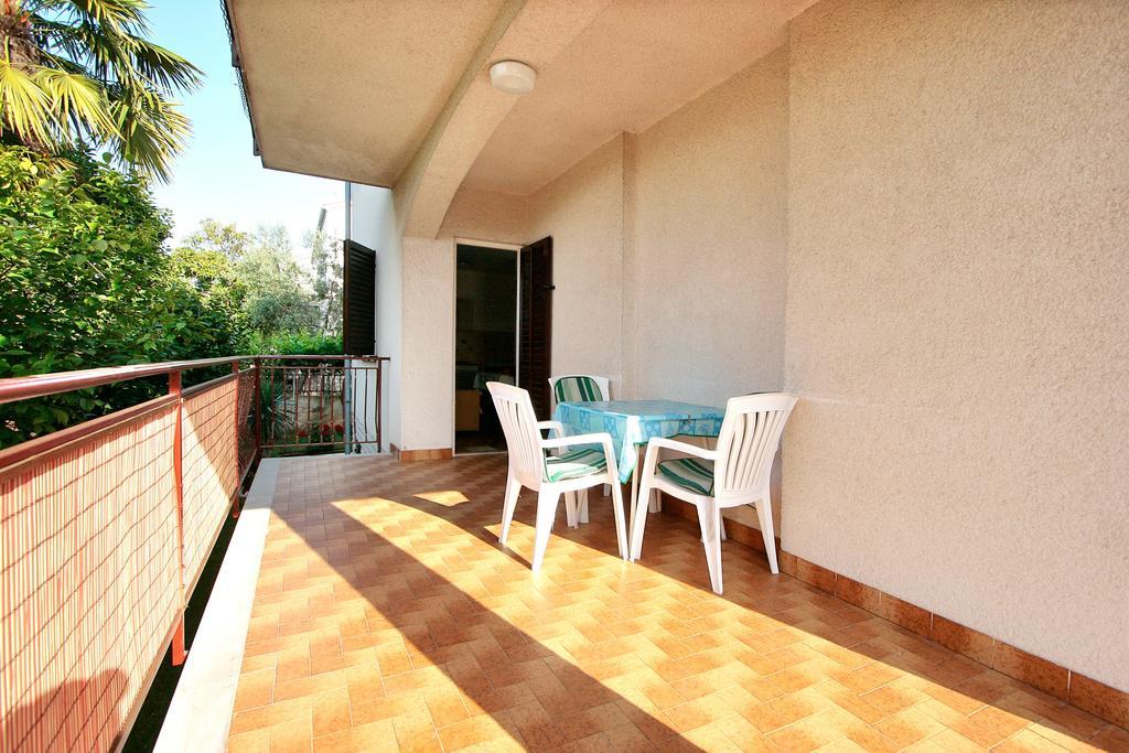 Apartment Ines Poreč Zewnętrze zdjęcie