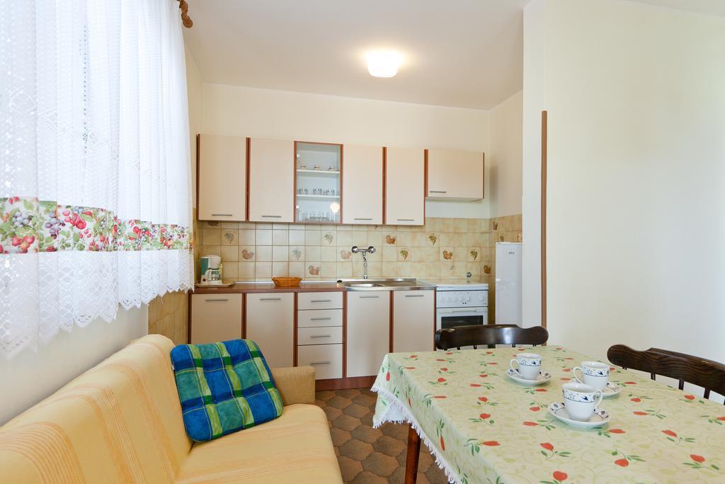 Apartment Ines Poreč Zewnętrze zdjęcie